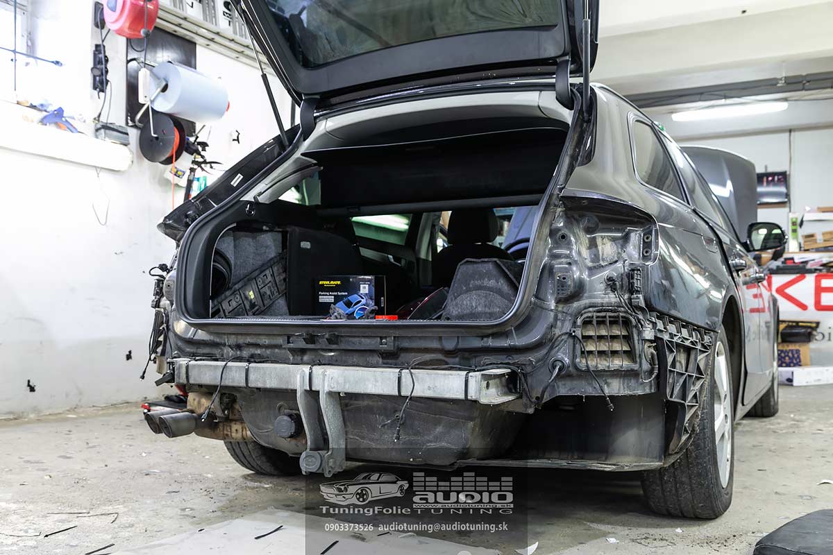 Zapustené akustické parkovacie senzory Audi A4 B8